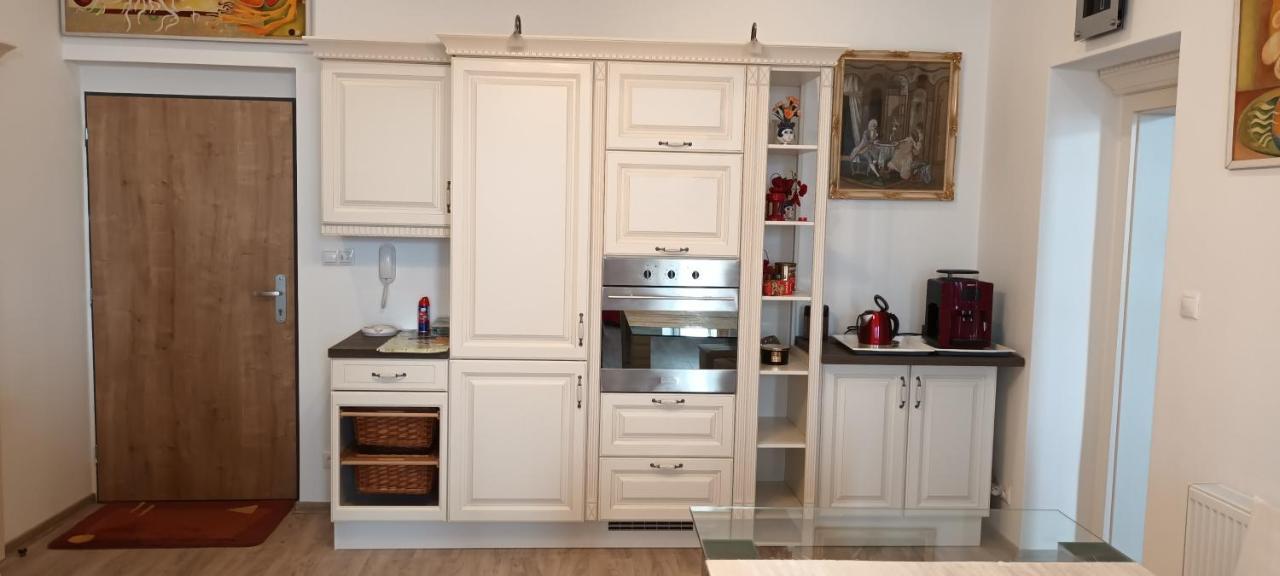 Apartman Ostry Vrsok V Starom Smokovci Apartment Vysoke Tatry Ngoại thất bức ảnh