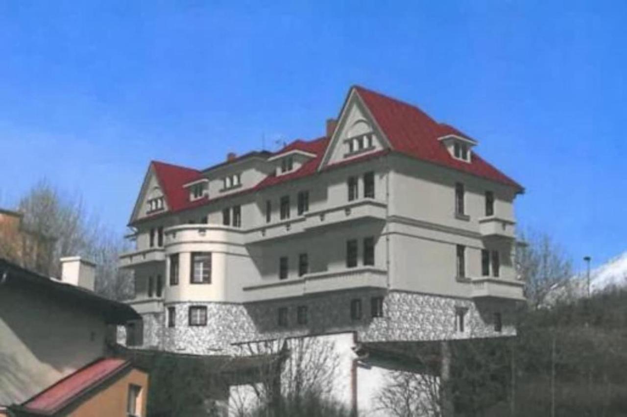 Apartman Ostry Vrsok V Starom Smokovci Apartment Vysoke Tatry Ngoại thất bức ảnh