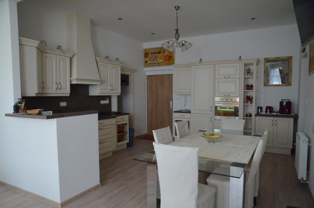 Apartman Ostry Vrsok V Starom Smokovci Apartment Vysoke Tatry Ngoại thất bức ảnh