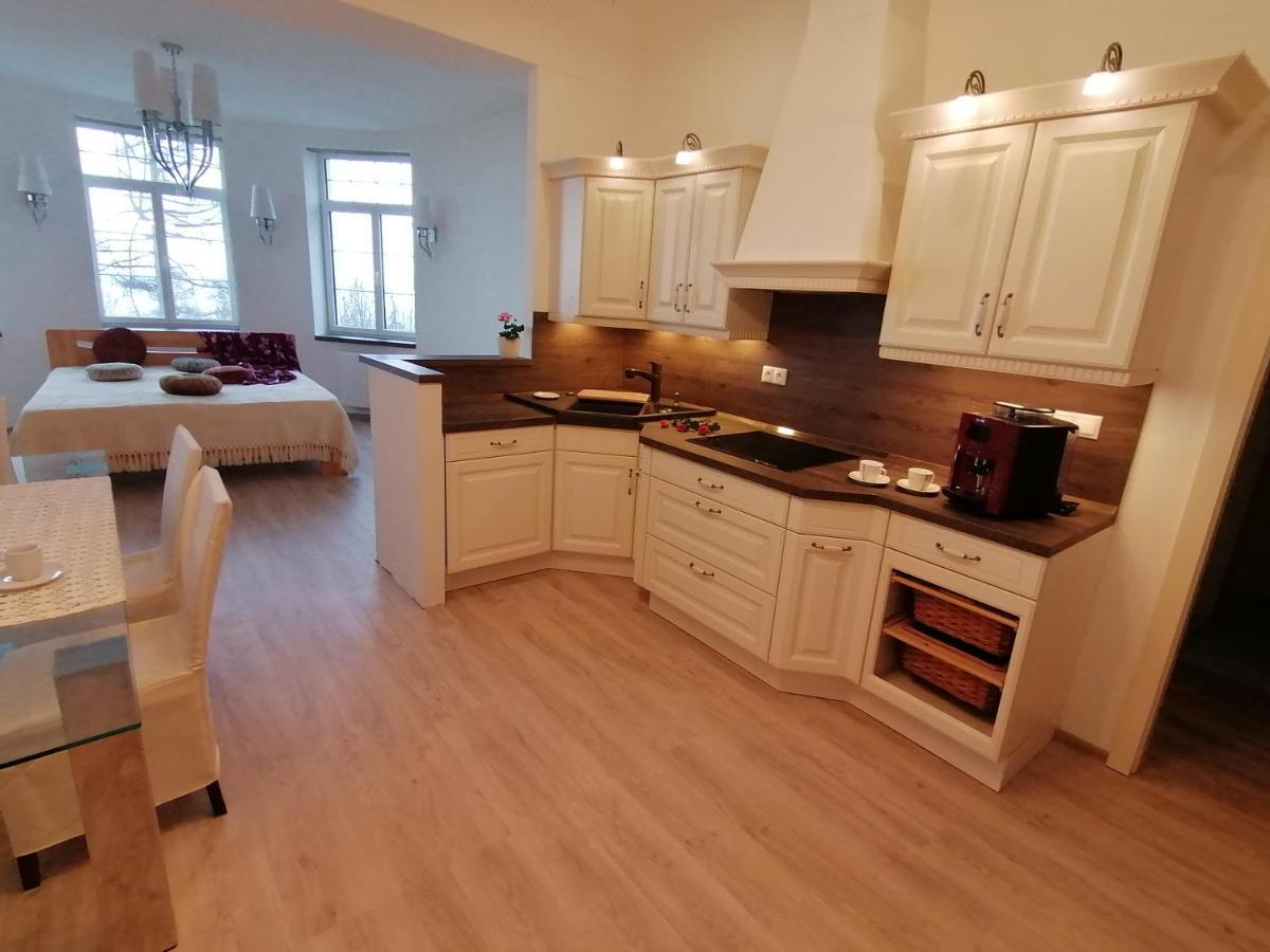 Apartman Ostry Vrsok V Starom Smokovci Apartment Vysoke Tatry Ngoại thất bức ảnh